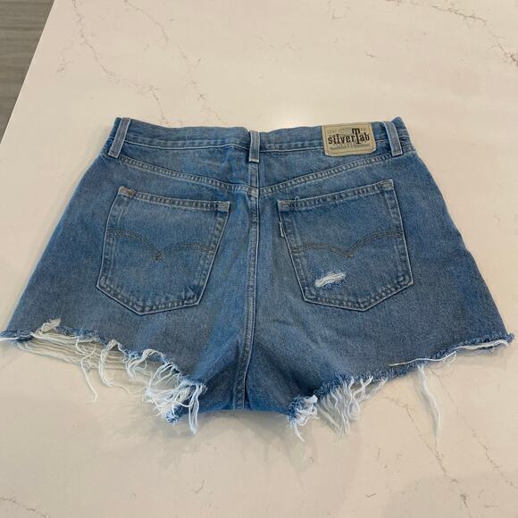 Levi's Silver Tab Mom‎ Jean Shorts size 31 - Picture 2 of 7
